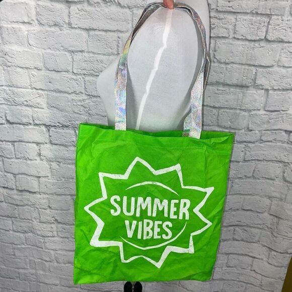 Old Navy/summer vibes 2 bundle Medium totes - Picture 3 of 12